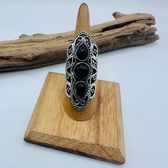 Black Onyx Sterling Silver Plated Ring Size 7 - Picture 1 of 5